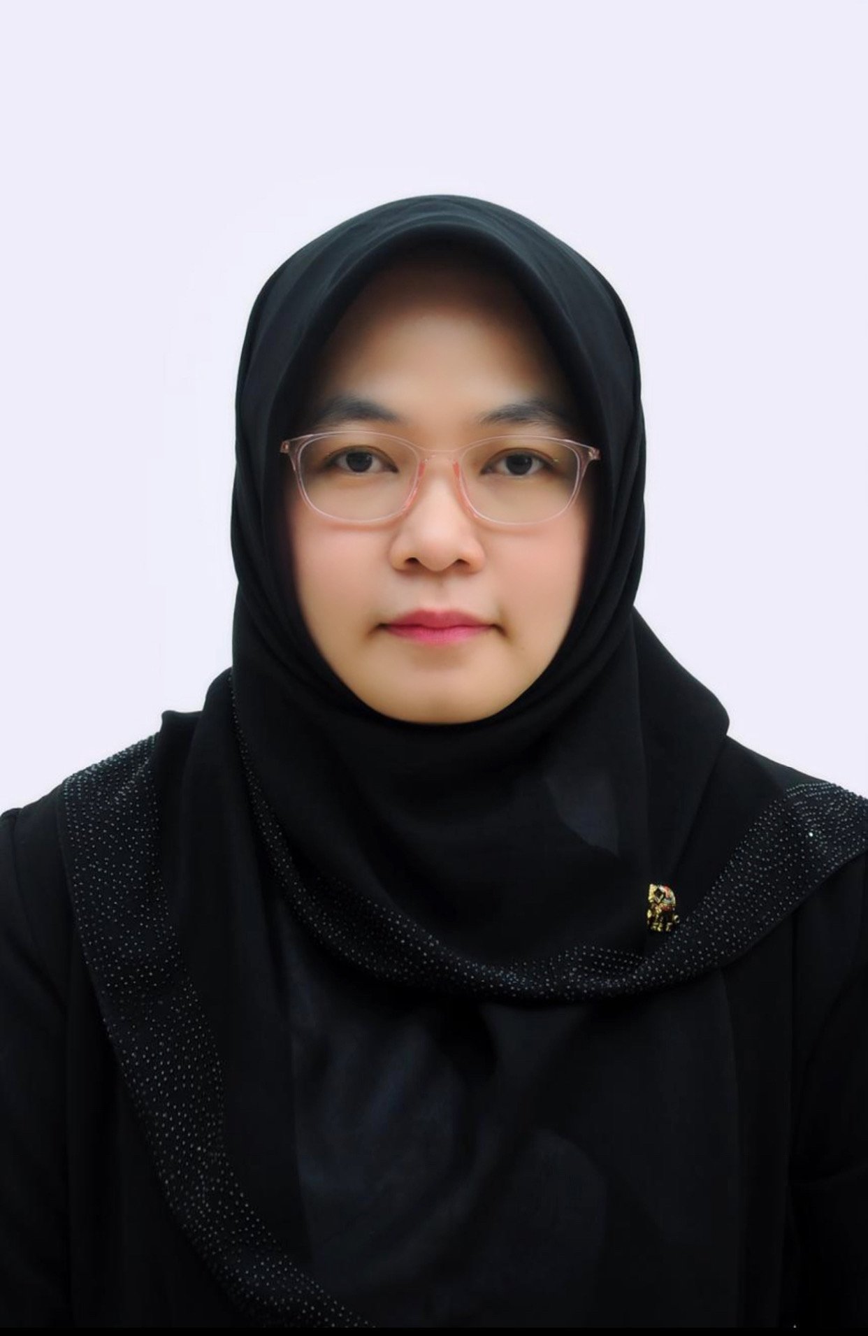 dr. Triasari Oktavriana M.Sc., Sp.D.V.E., Subsp. D.A.I., FINSDV, FAADV