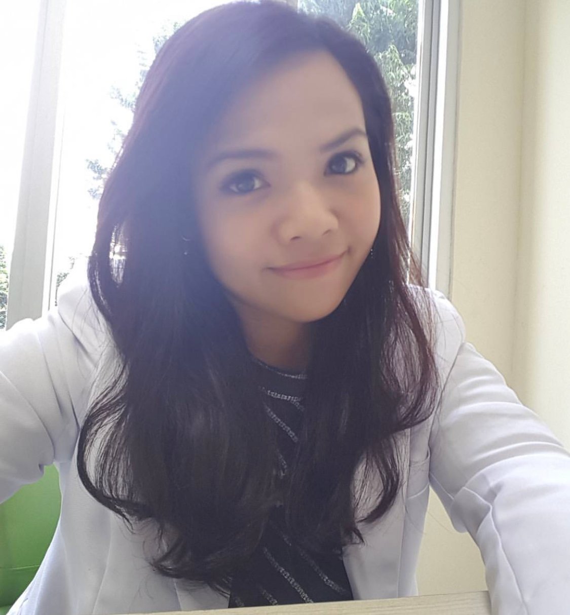 Dr. Annisa Fadilla Sp.DVE
