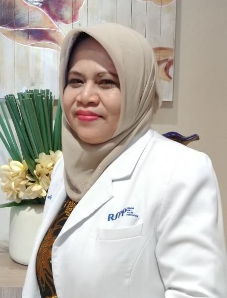Dr Tri Wilujeng SpDVE
