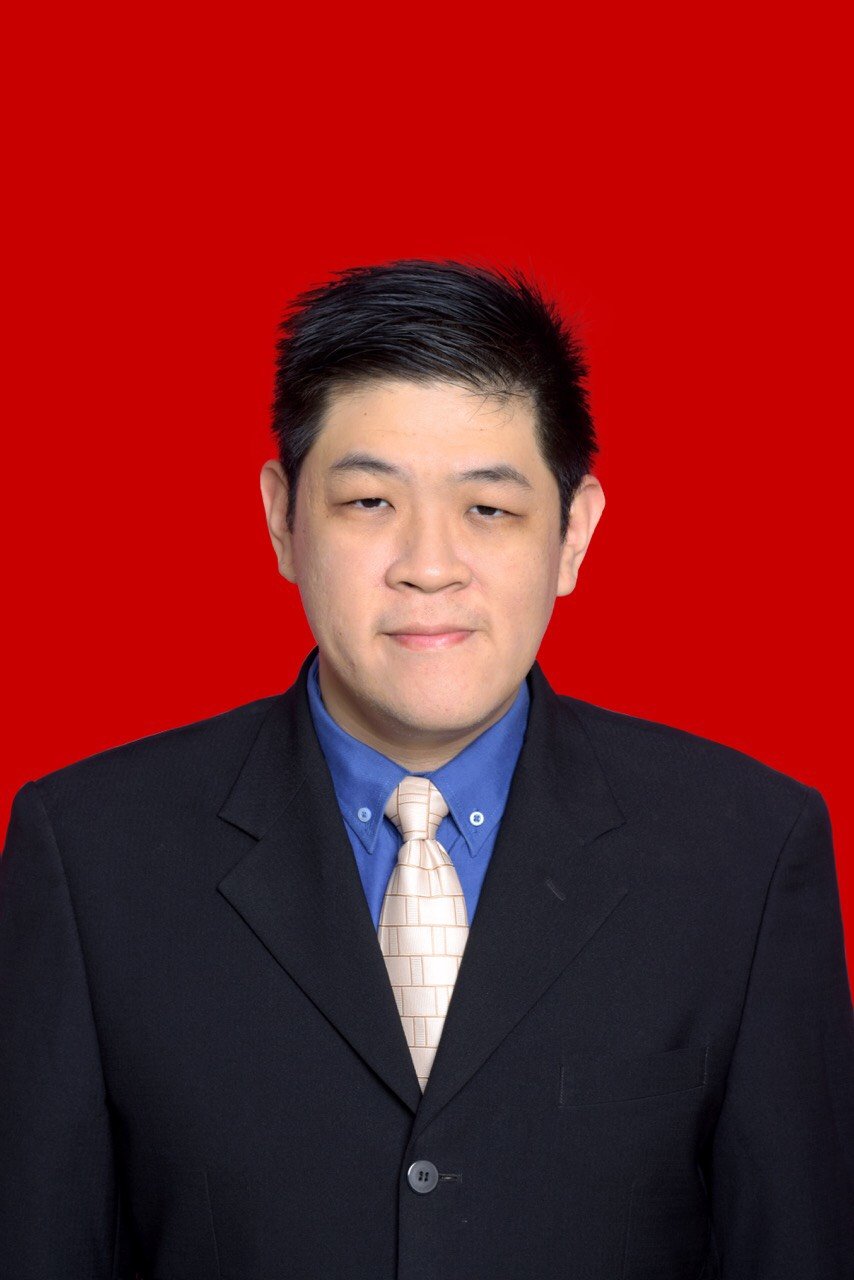 dr. Raymond Suryaatmadja , Sp.D.V.E