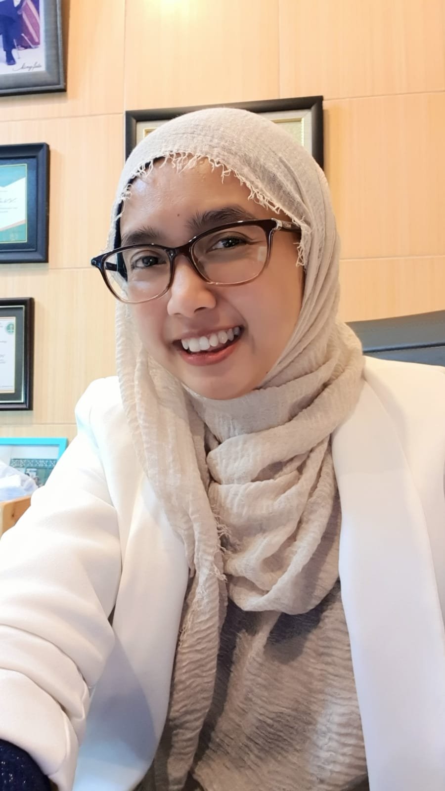 Dr. Kartika Noviani Widyaningsih Sp.DVE