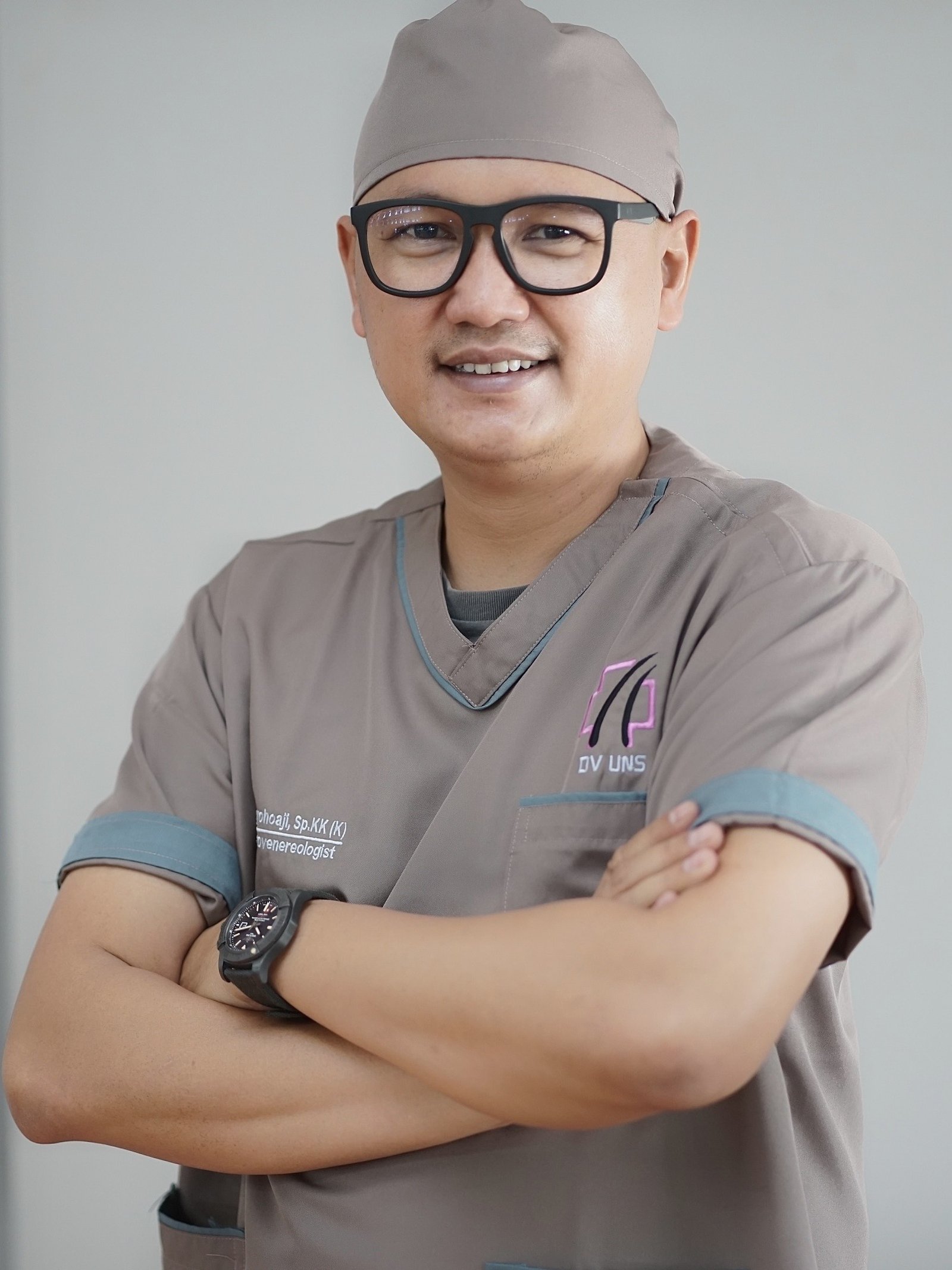 Dr.dr Nugrohoaji Dharmawan M.Kes, Sp. D.V.E(K), Subsp, O.B.K, FINSDV, FAADV