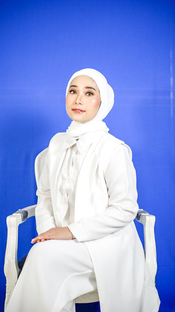 Dr. Radha Latifah Hanum Siregar, M.Ked(DV), Sp.DV