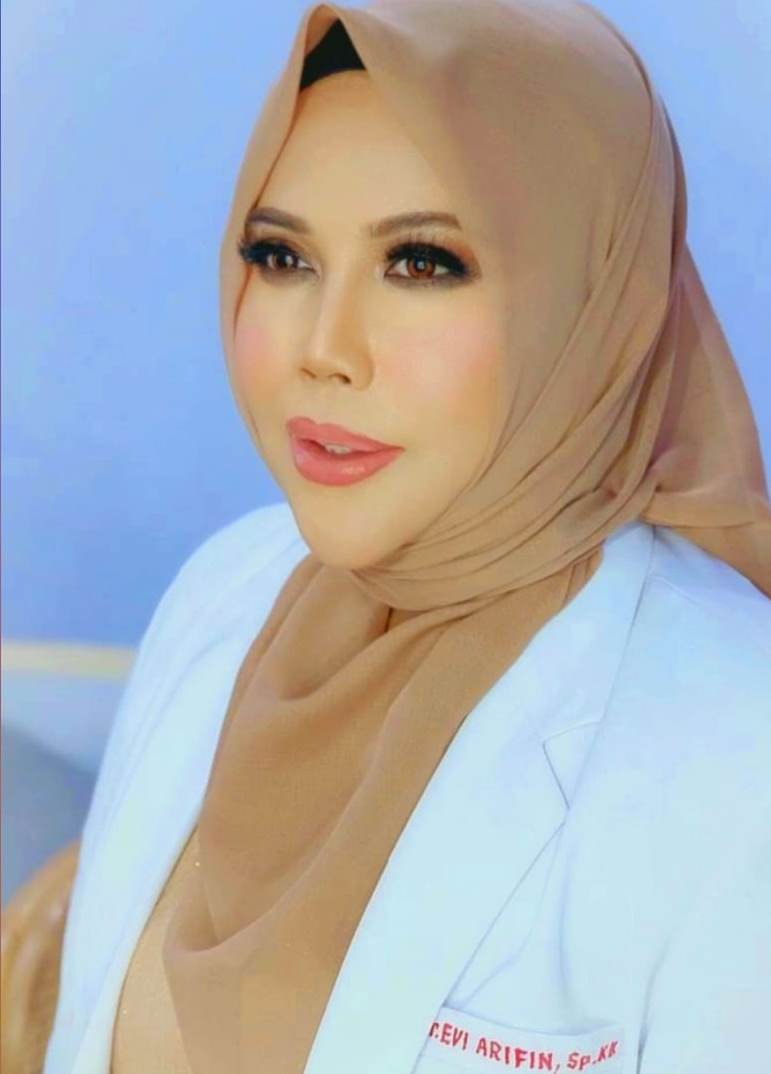 Dr. Evi Mustikawati Arifin Sp.KK,FINSDV