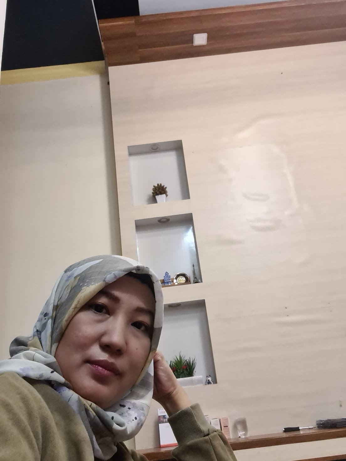 Dr. Yuniarti Arsyad M.Kes, Sp.KK