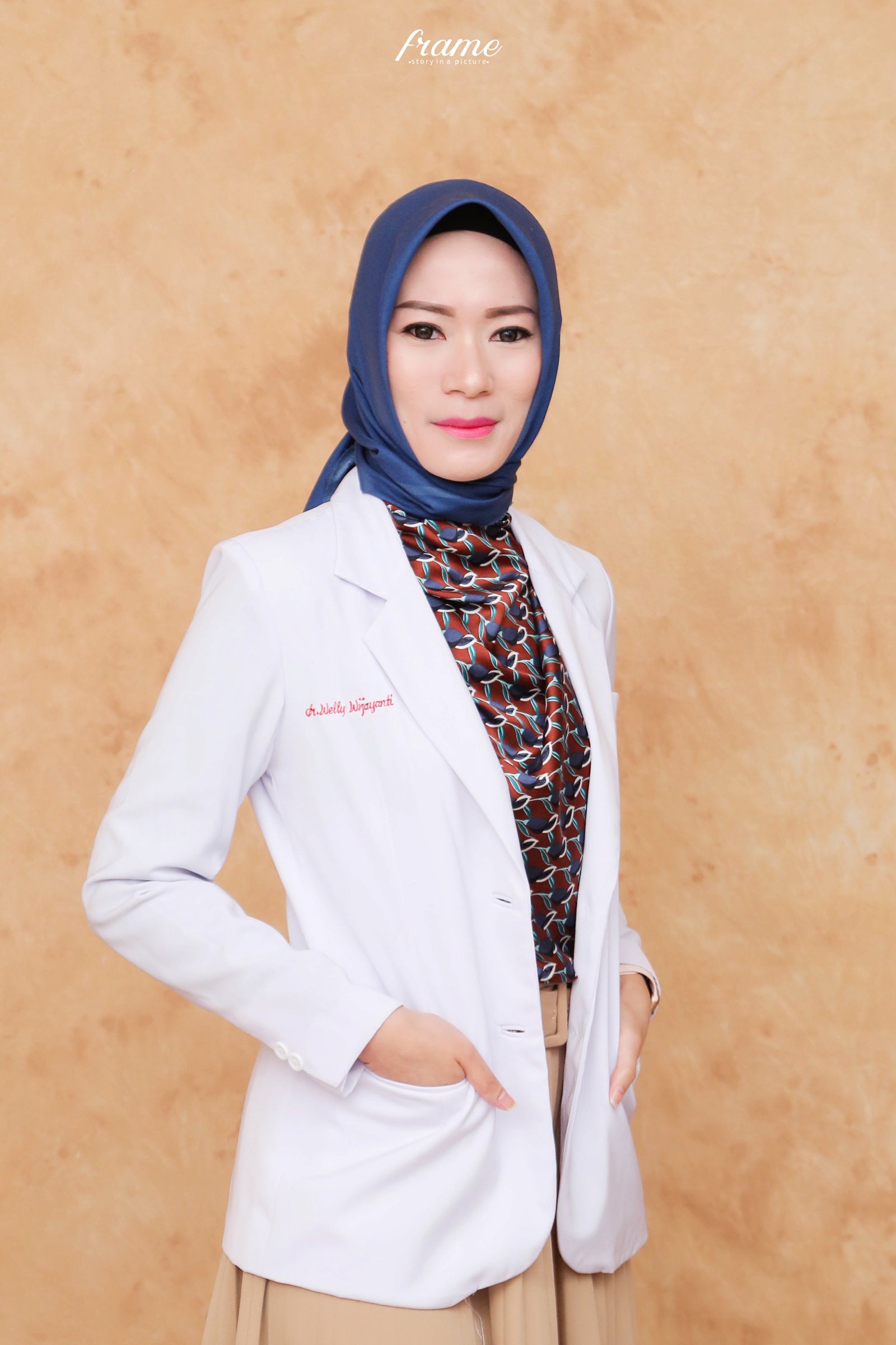 Dr. Welly Wijayanti Sp.DV