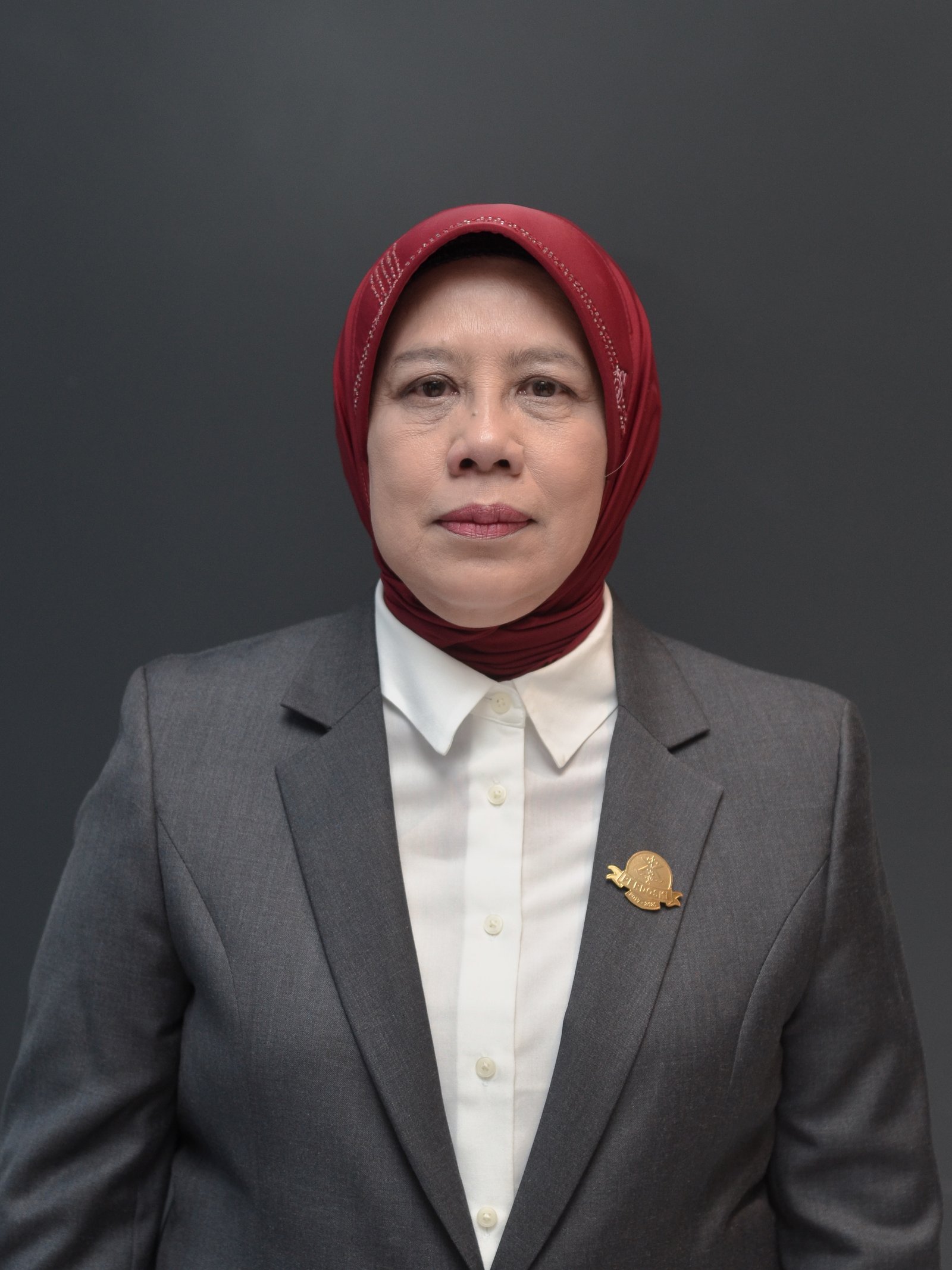 DR. Dr. Dewi Lestarini Sp.D.V.E, MARS