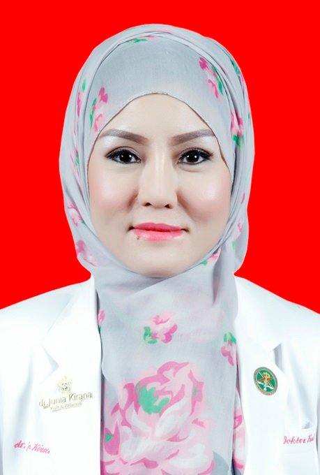 Dr. Junia Kirana, SpKK
