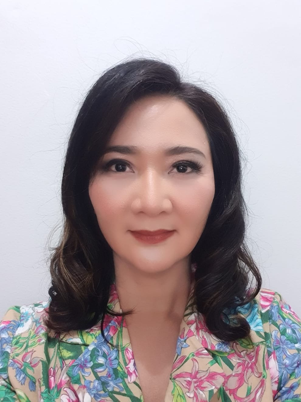 Dr. Mona Safira Haroen Sp.KK