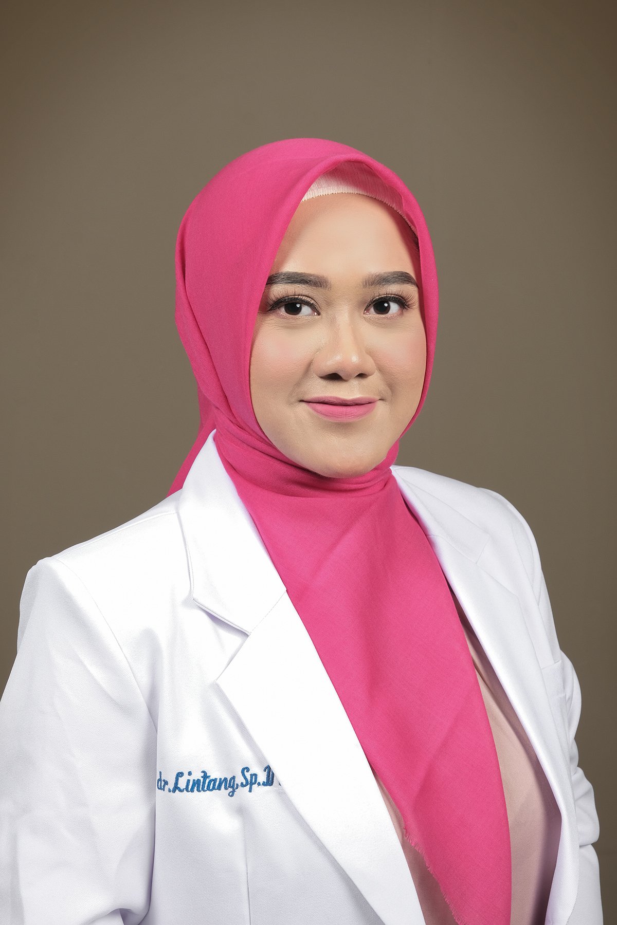 Dr. Lintang Desi Ariyanti Putri Sp. DVE