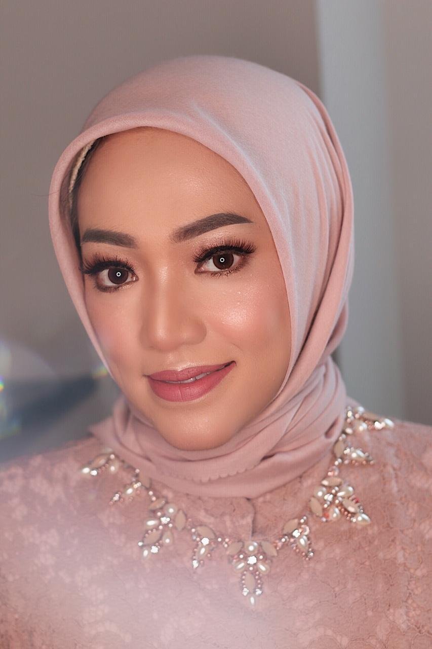 Dr Ayu Astrini Sp.D.V.E, FINSDV, FAADV