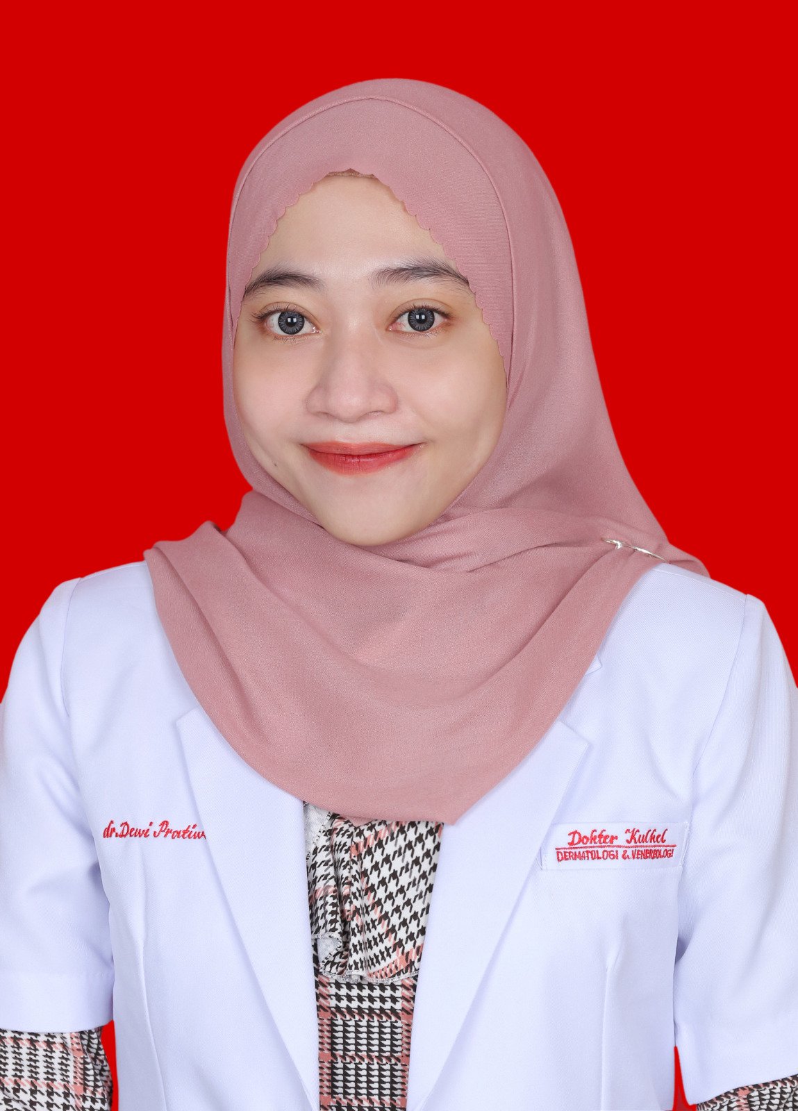 dr Dewi Pratiwi