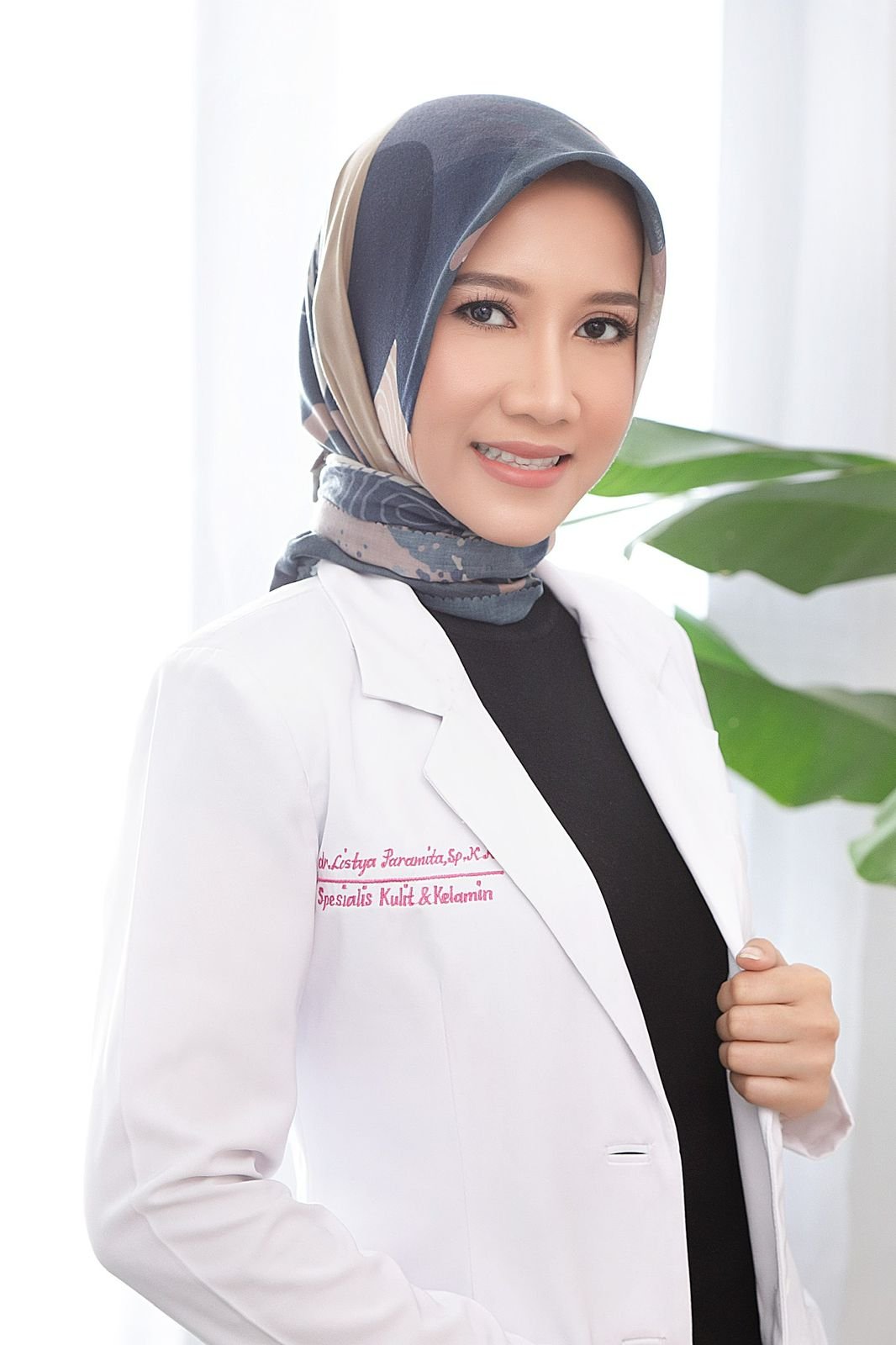 dr. Listya Paramita Sp.DVE, FINSDV
