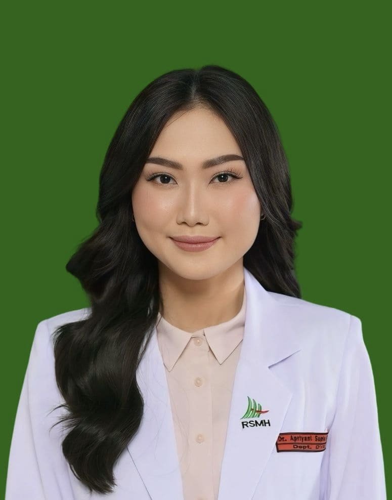 Dr. dr. Apriyani Supia Dewi -