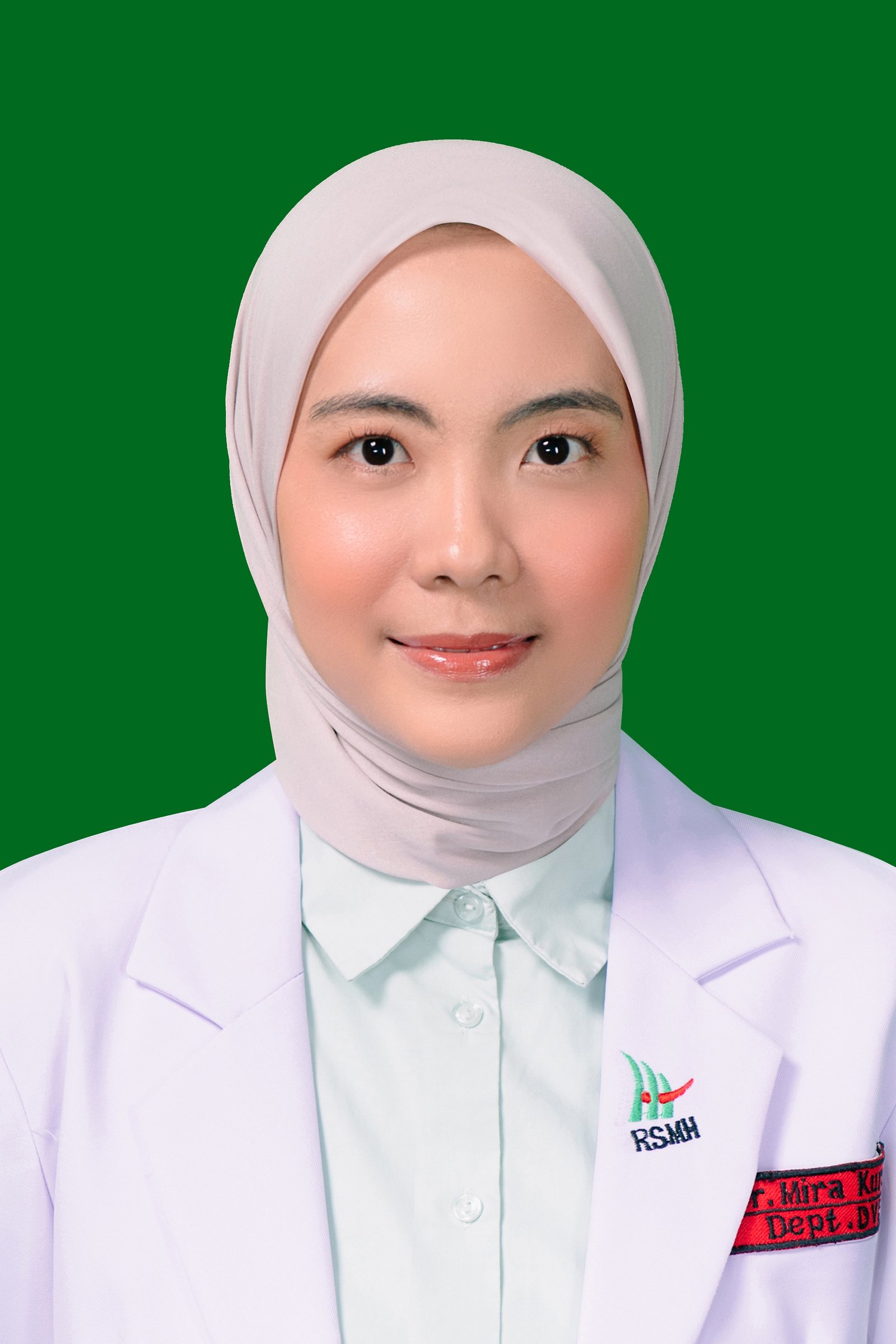 dr. Mira Kurnia