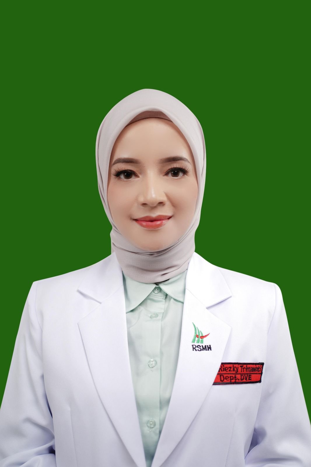 dr. Riezky Trinawati