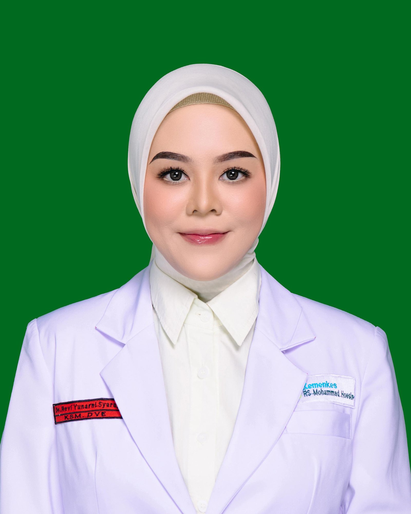 dr. Revi Yunarni Syaray